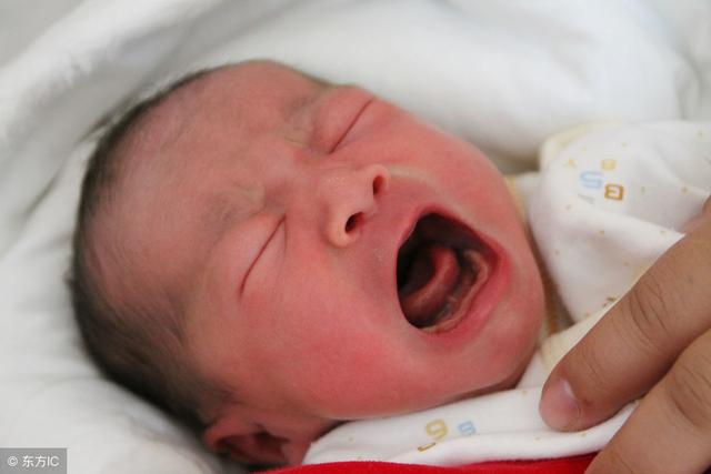 如何给刚出生的宝宝起四个字的名字？起名专家给你建议